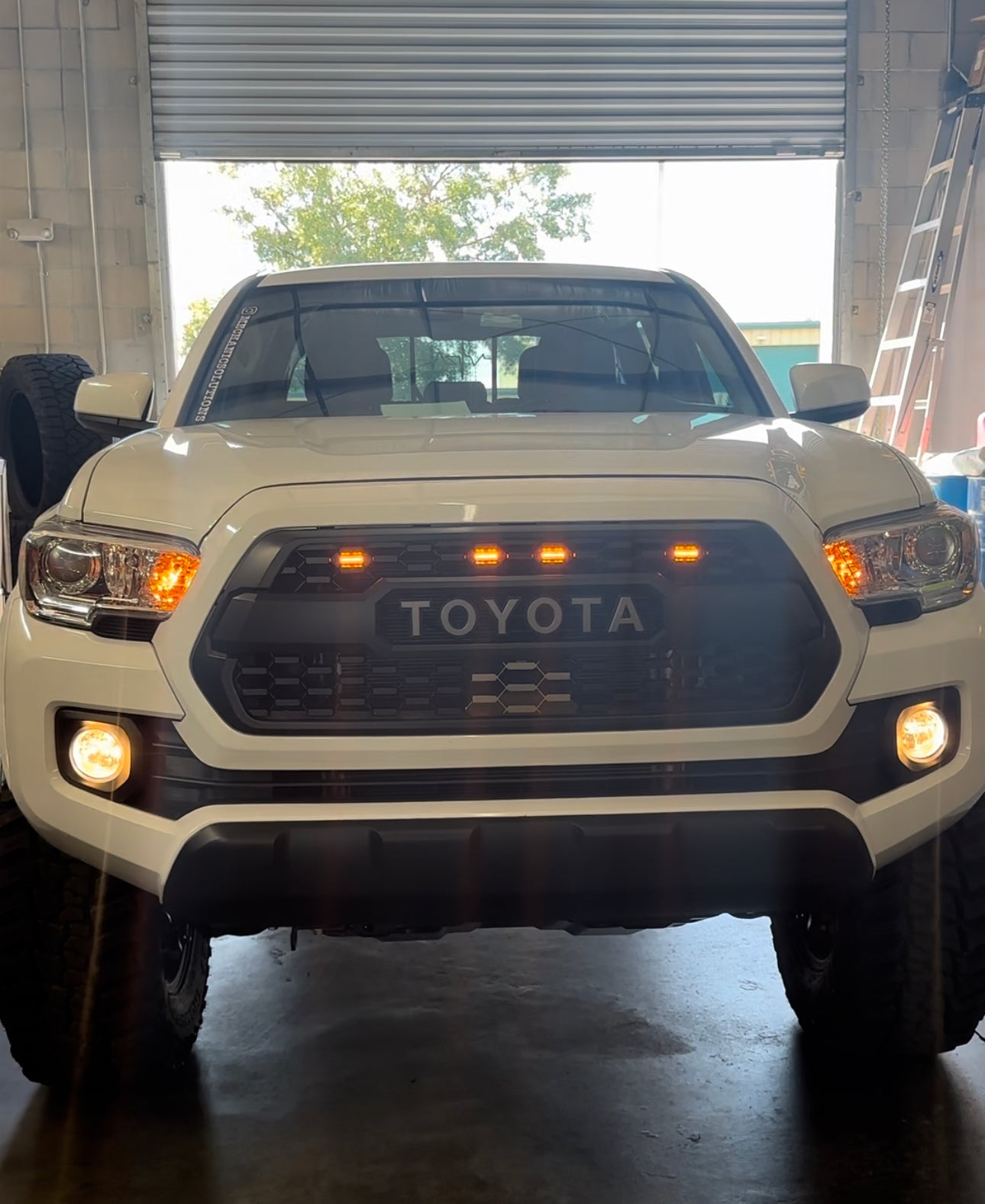 TACOMA TRD PRO Style Grill